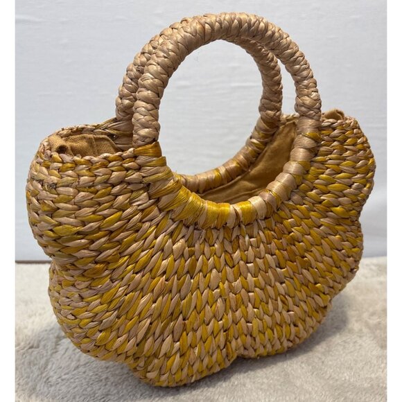 Woven Straw Flower Shaped Handbag With Double Handles & Zipper Closure Bahamas - Picture 3 of 9